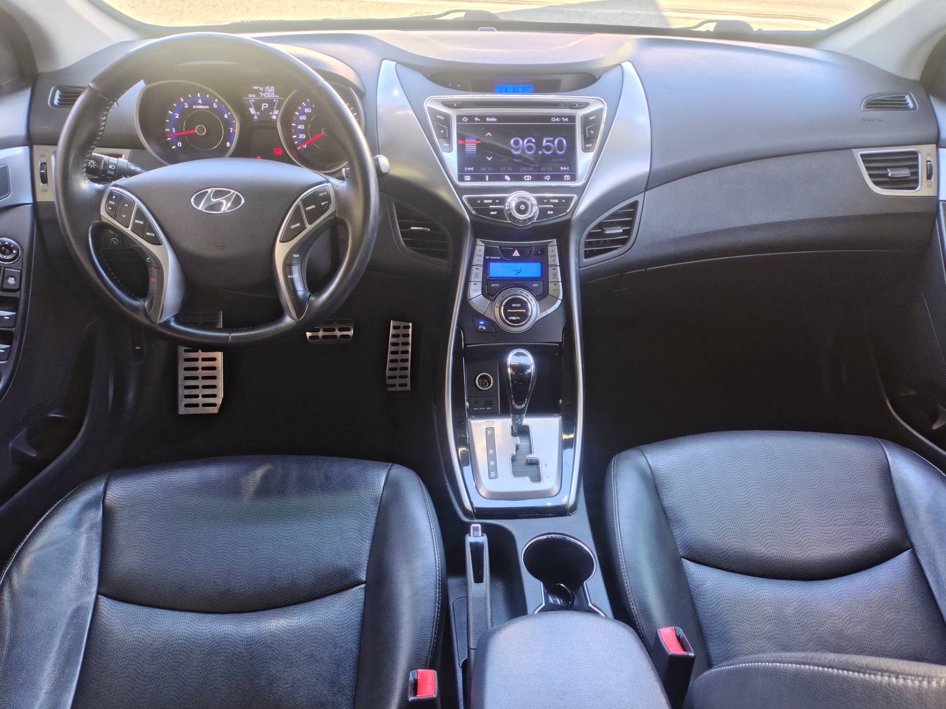HYUNDAI ELANTRA