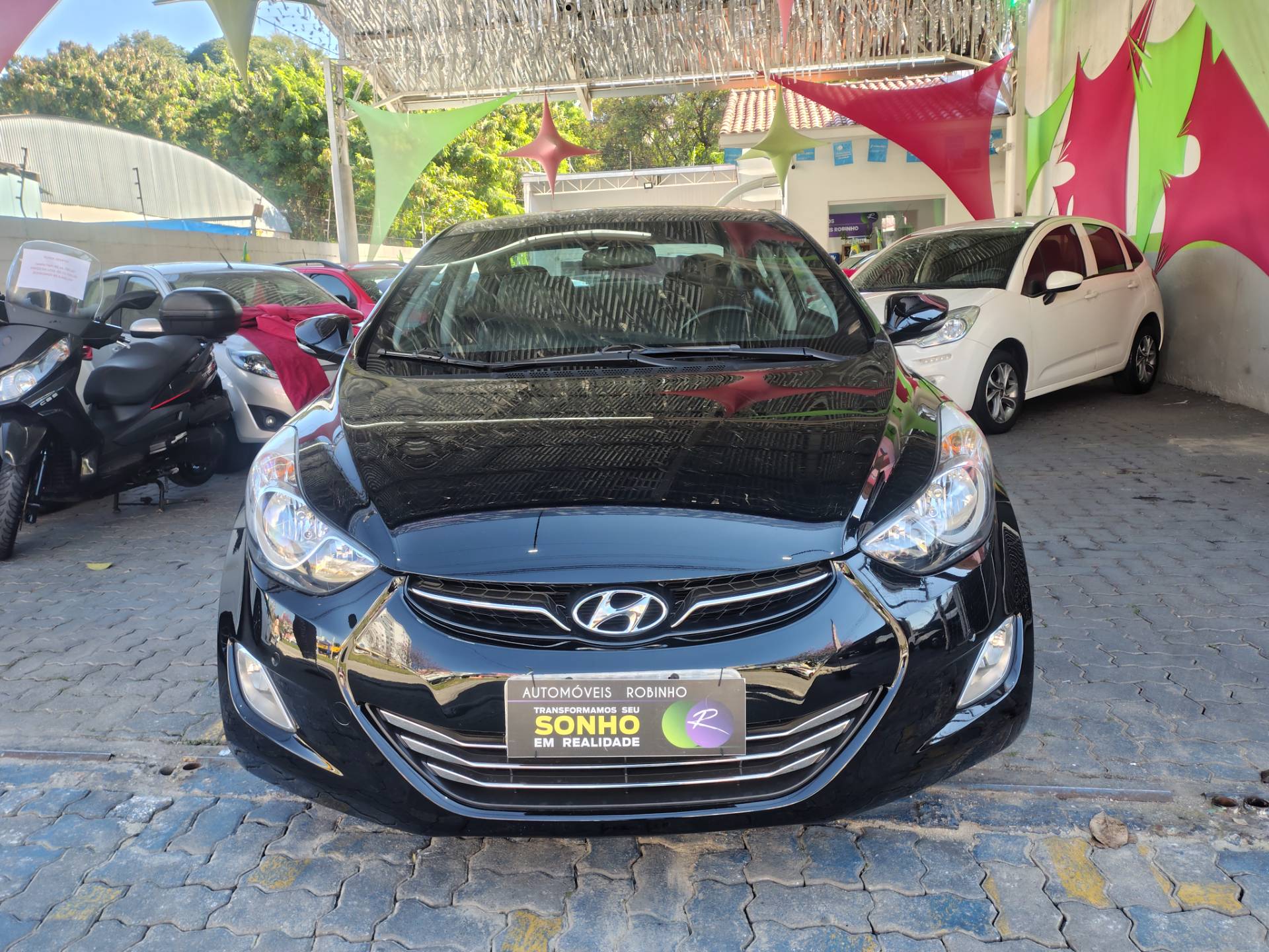 HYUNDAI ELANTRA