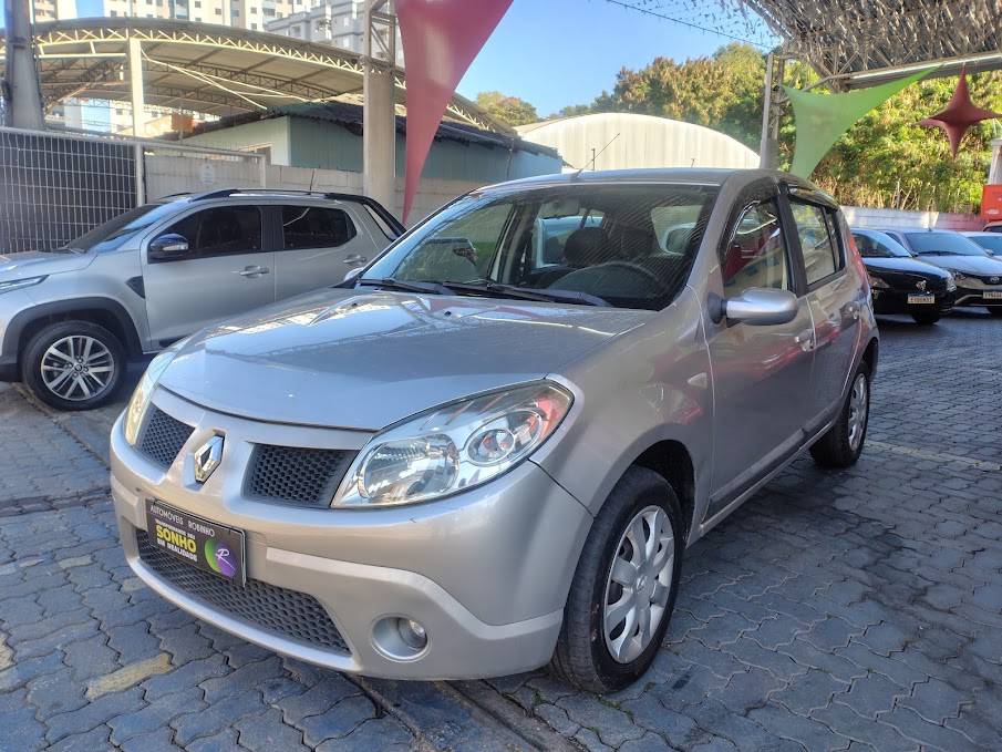 RENAULT SANDERO