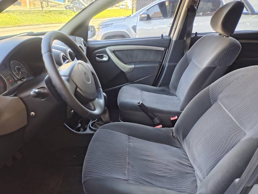 RENAULT SANDERO