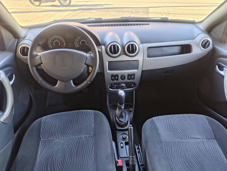RENAULT SANDERO