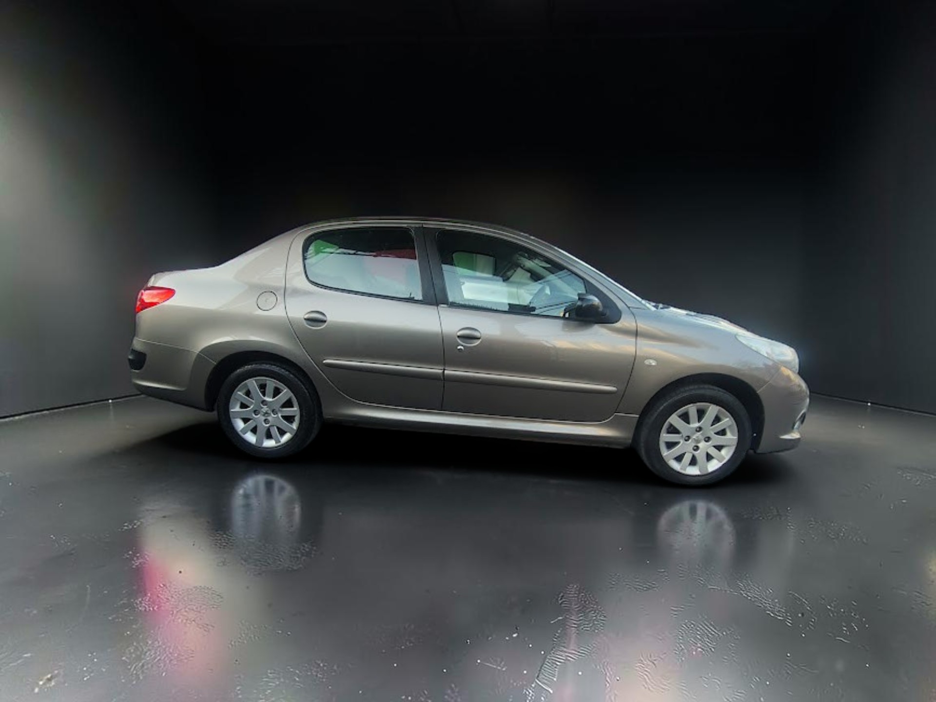PEUGEOT 207
