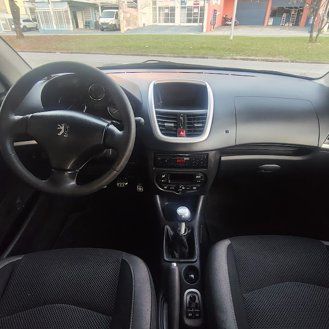 PEUGEOT 207