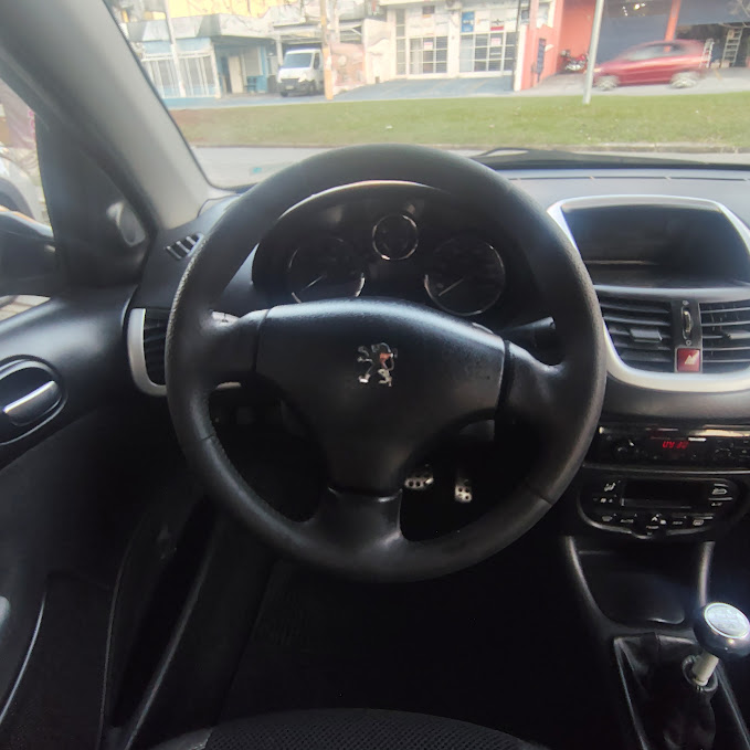 PEUGEOT 207