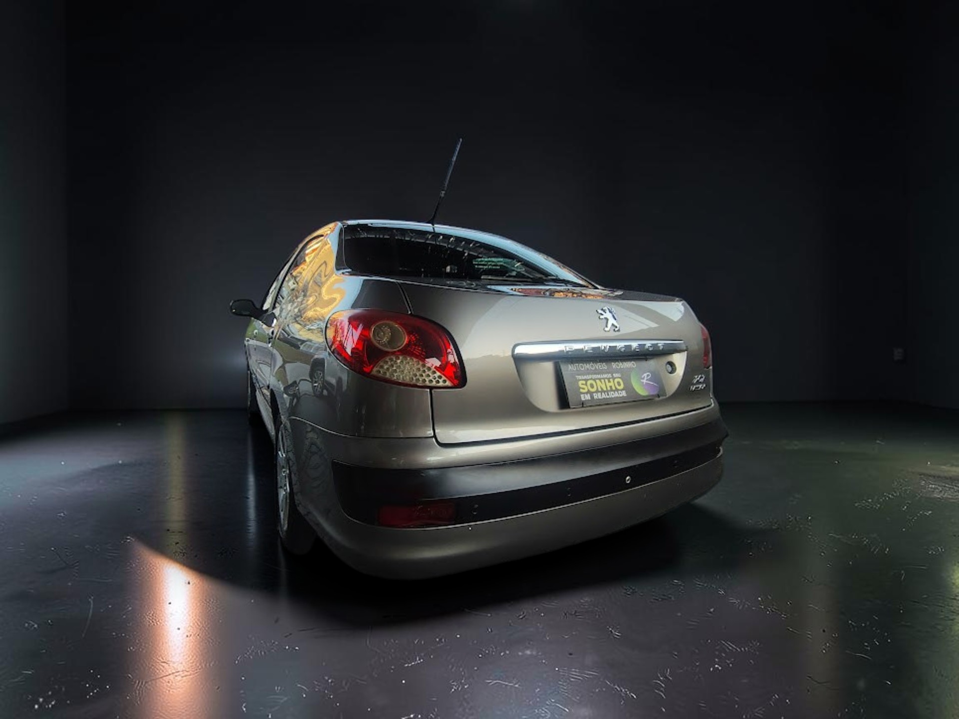 PEUGEOT 207
