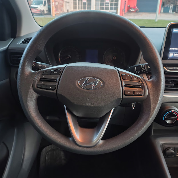 HYUNDAI HB20S