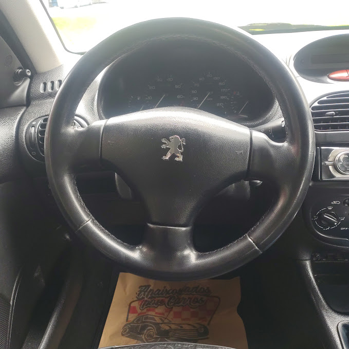 PEUGEOT 206