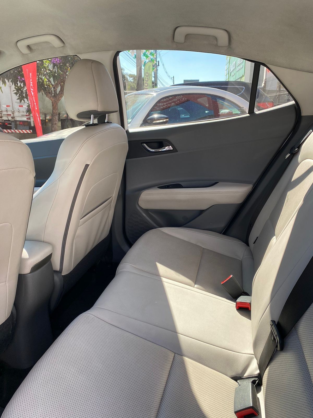 Car Image 9