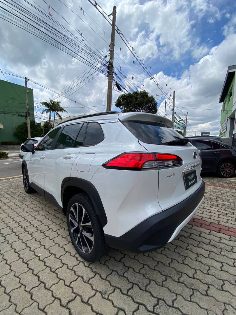 TOYOTA COROLLA CROSS