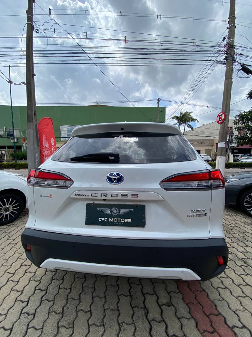 TOYOTA COROLLA CROSS