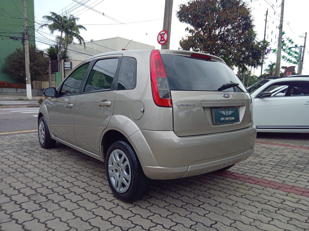 FORD FIESTA 1.0 ROCAM HATCH 8V