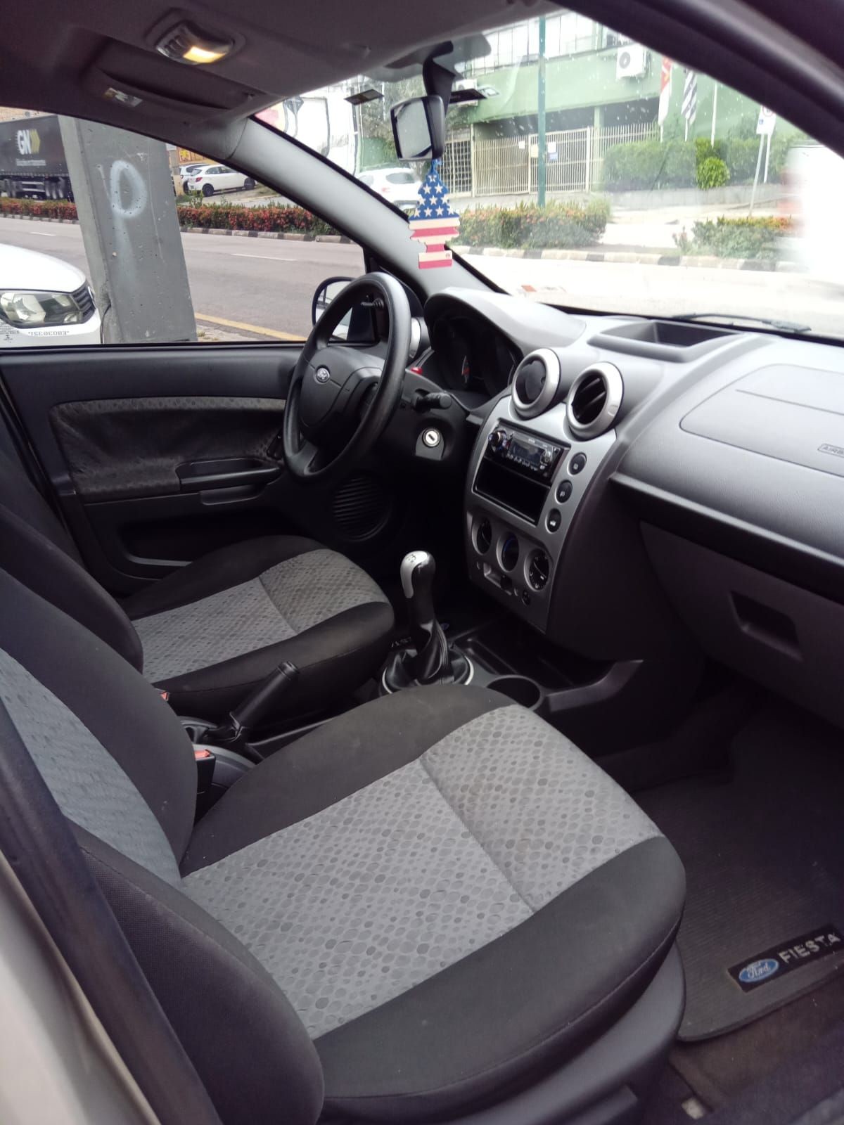 FORD FIESTA 1.0 ROCAM HATCH 8V