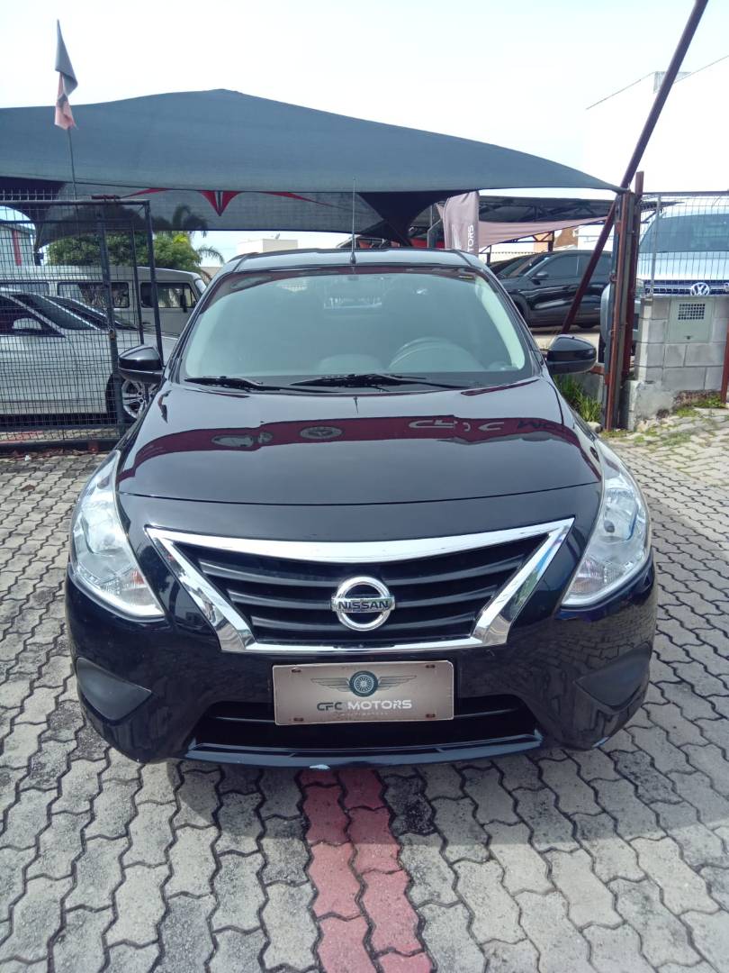 NISSAN VERSA