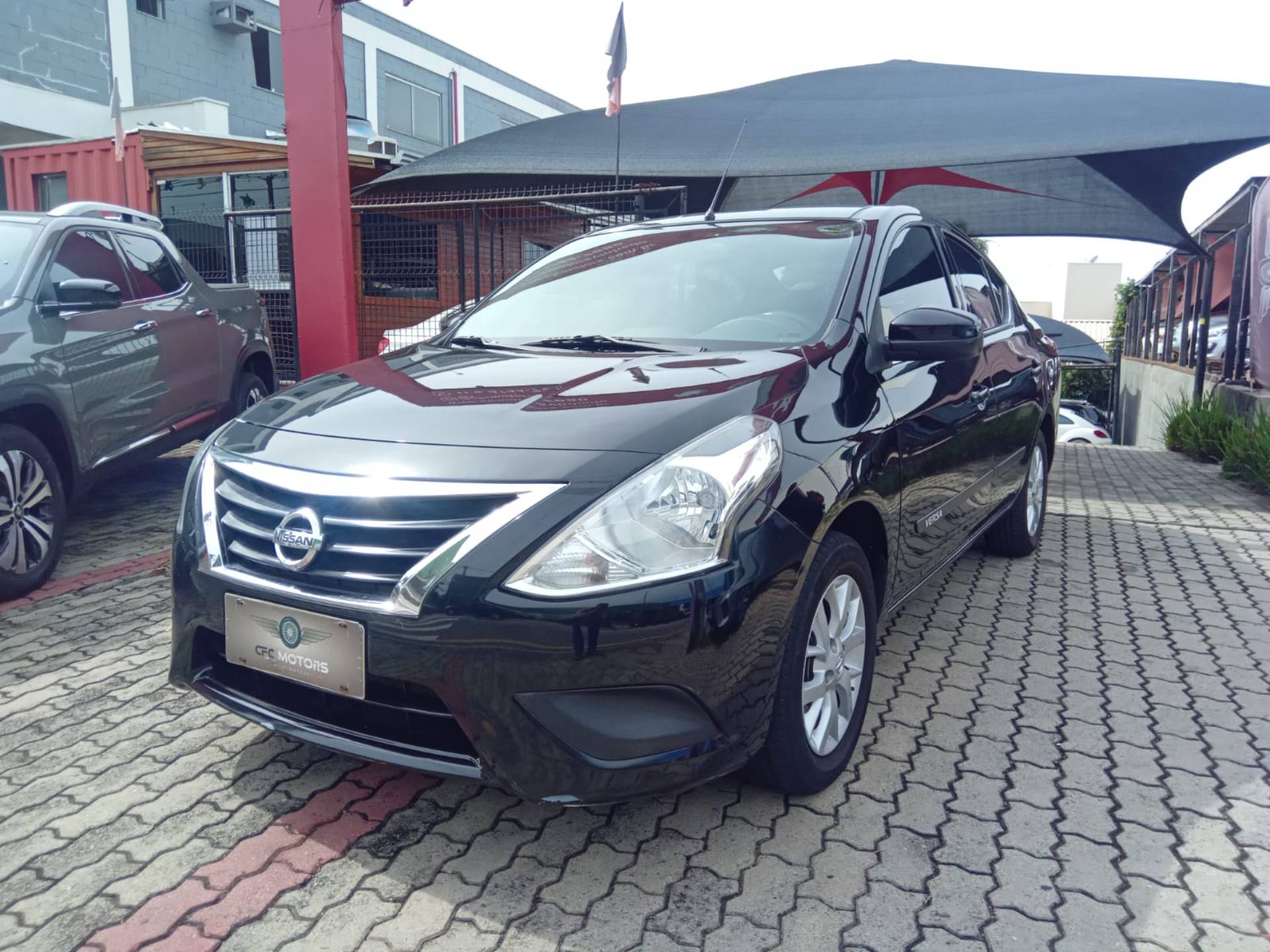 NISSAN VERSA