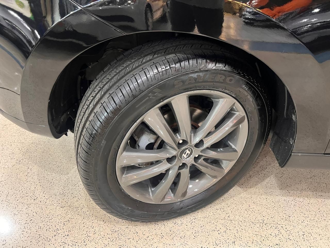 Car Image 21