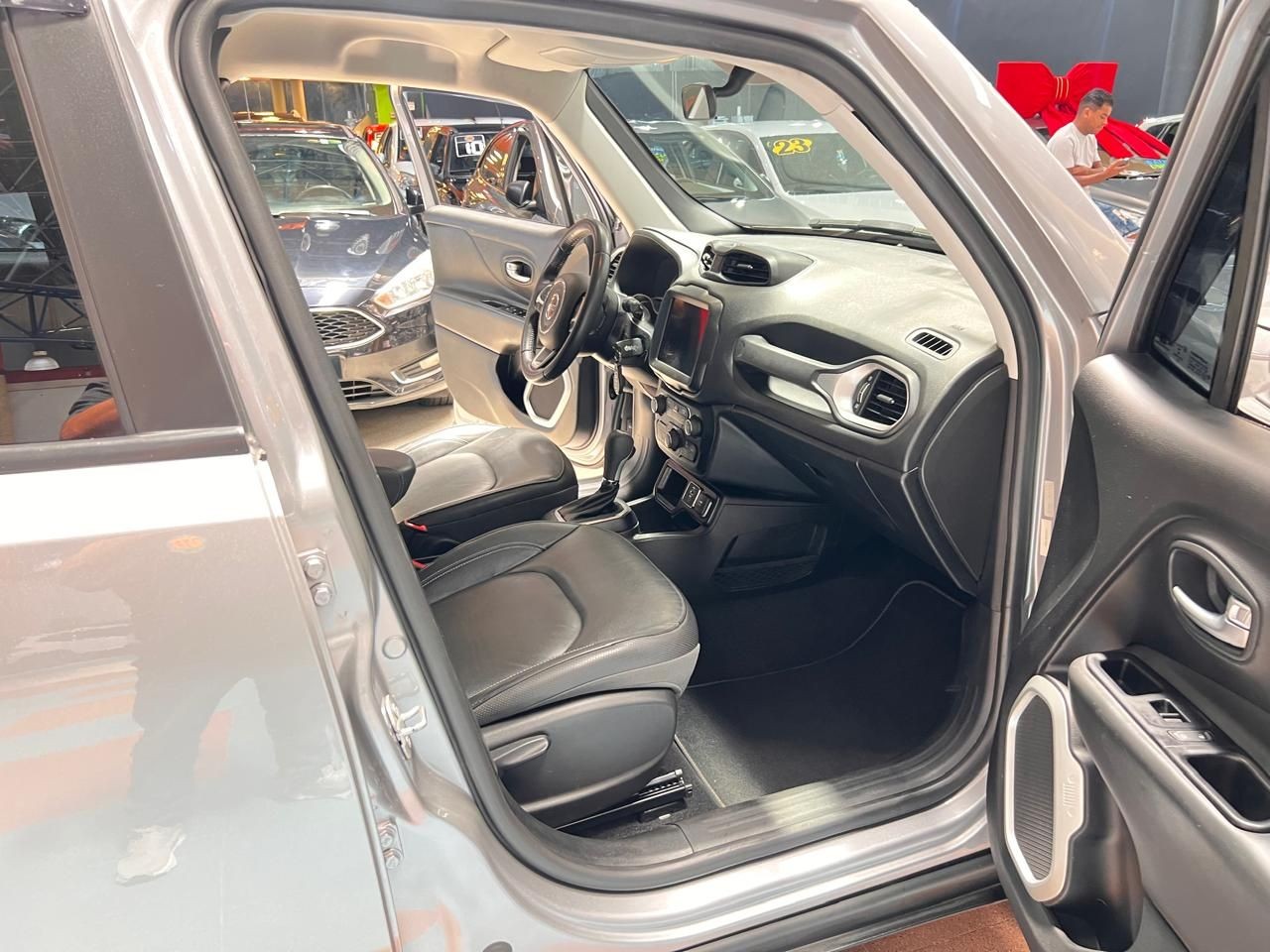 Car Image 17