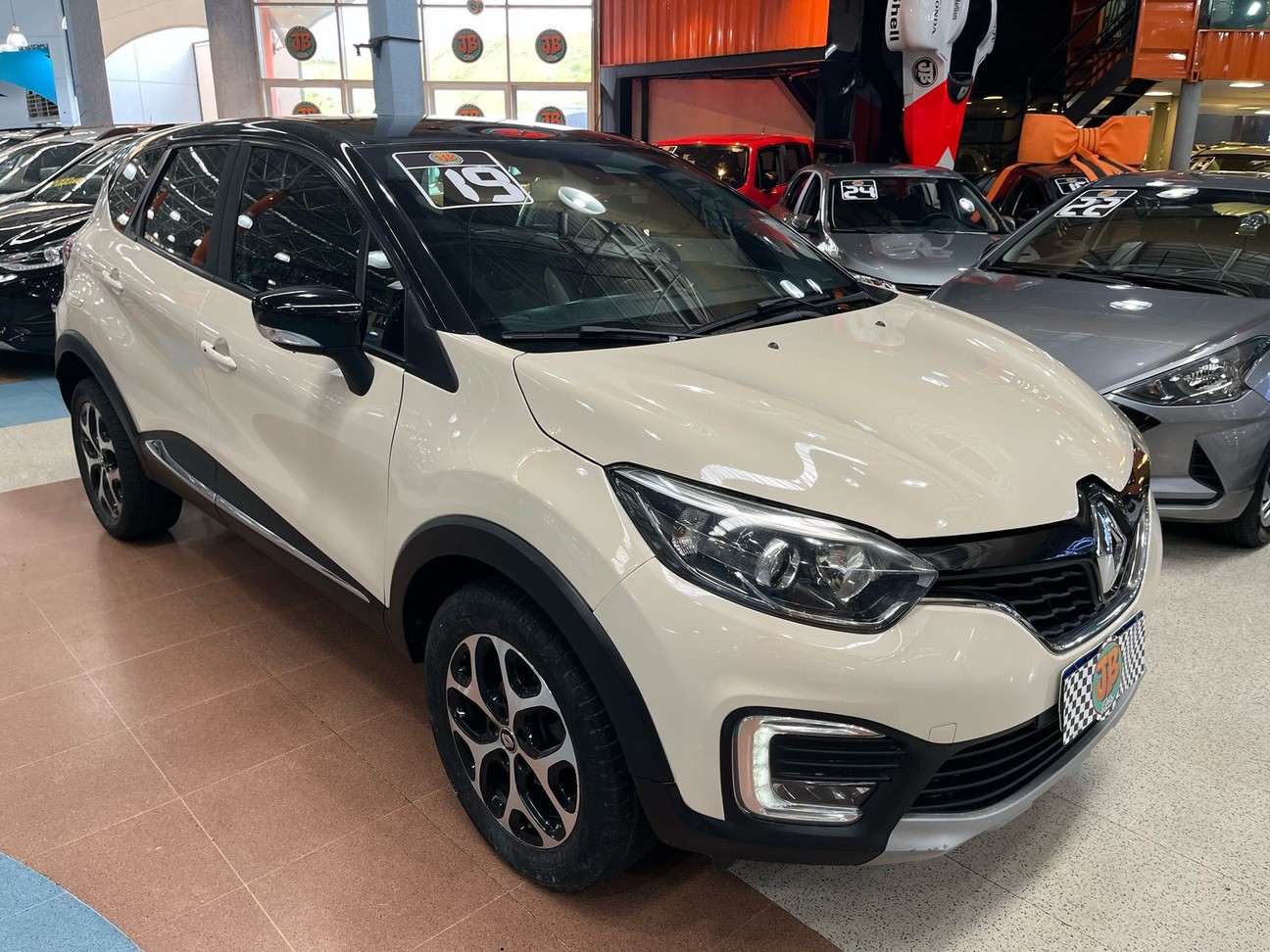 Car Image 11
