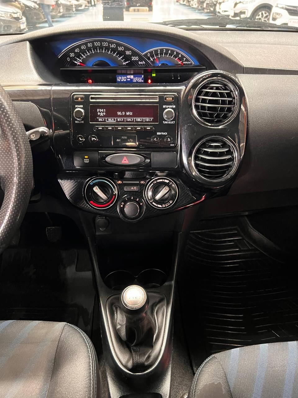 Car Image 16