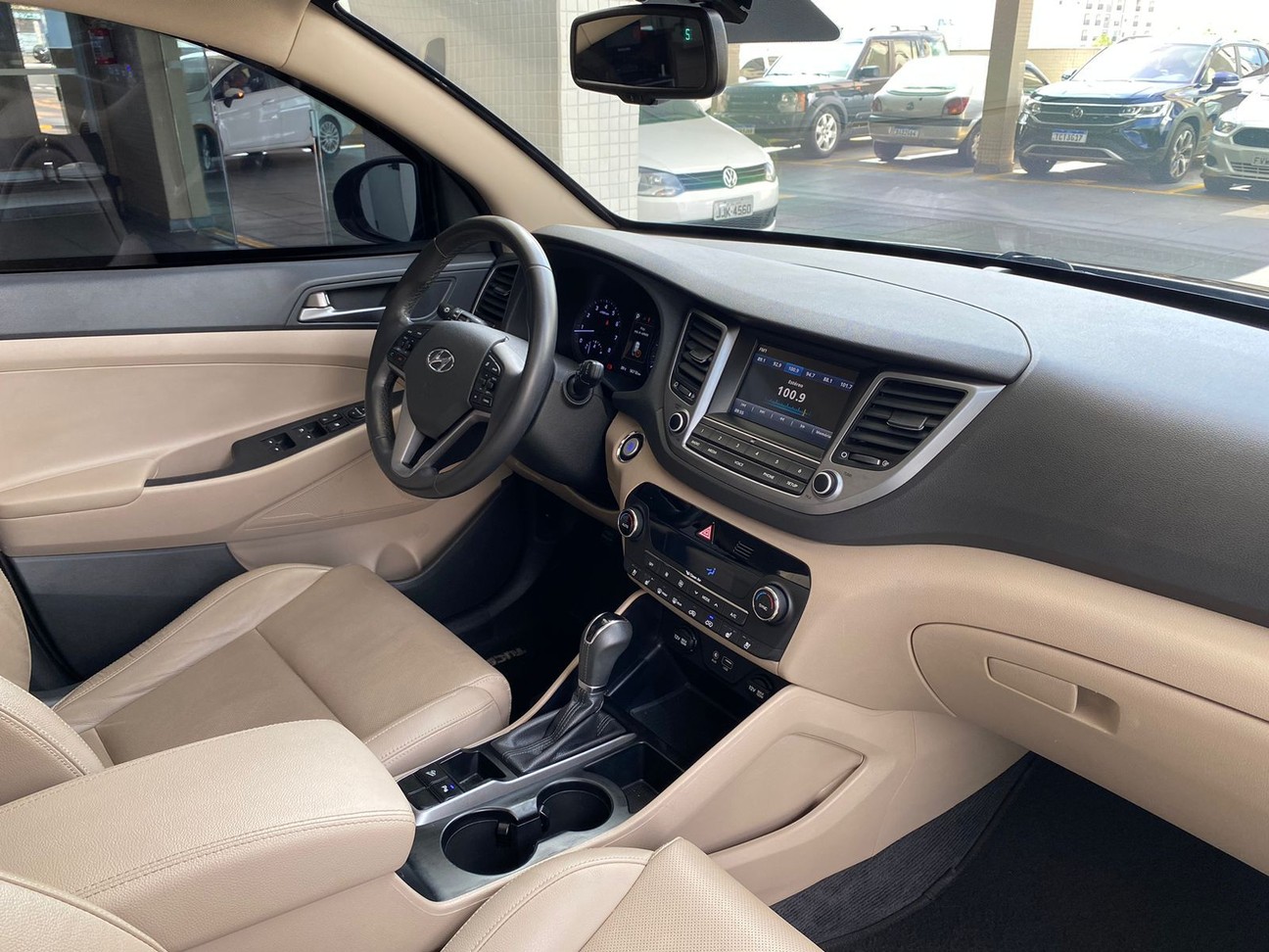Car Image 12