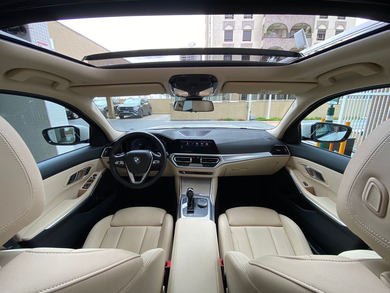 Car Image 26
