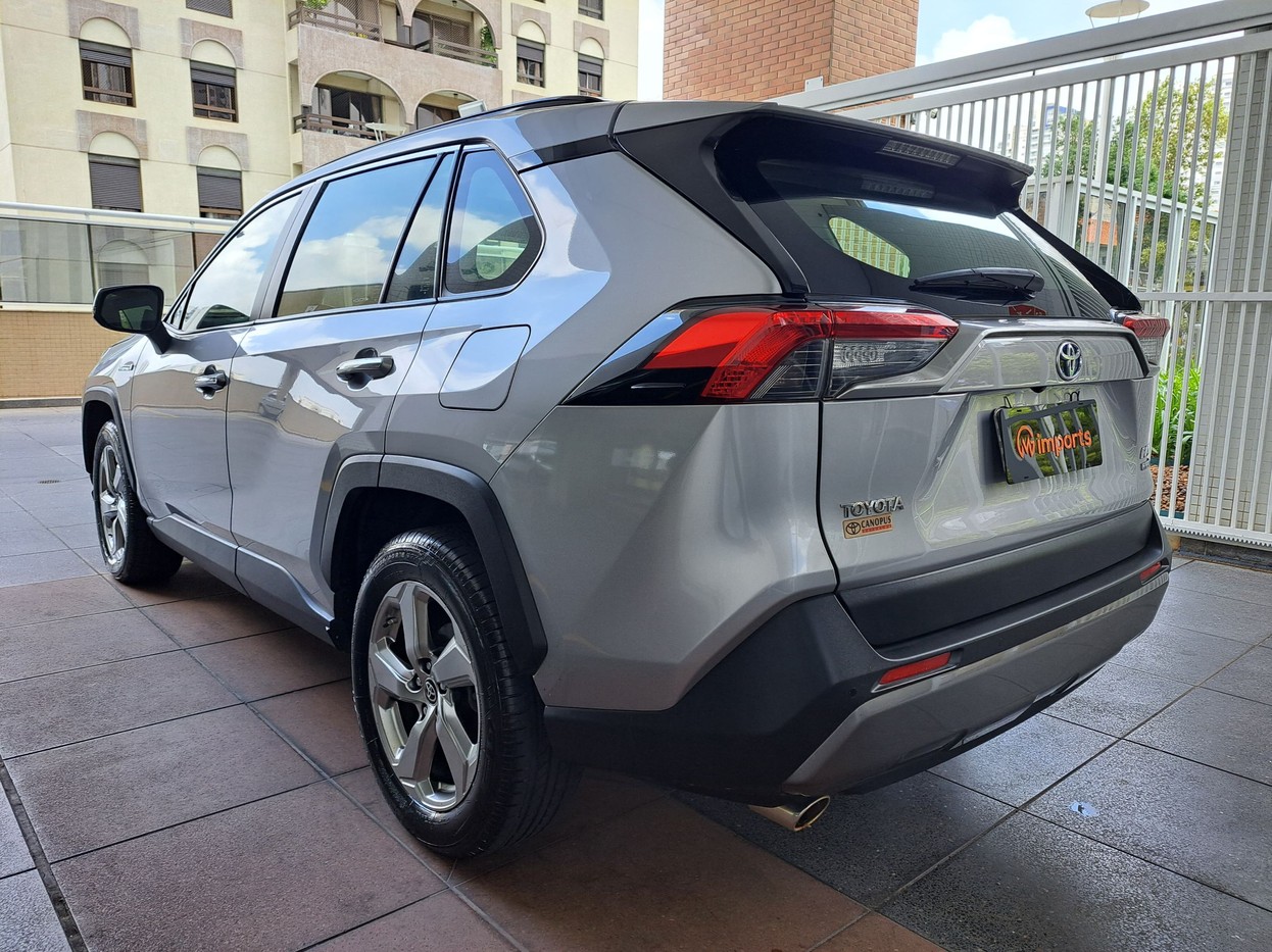 Car Image 9