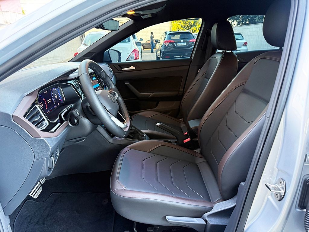 VOLKSWAGEN VIRTUS
