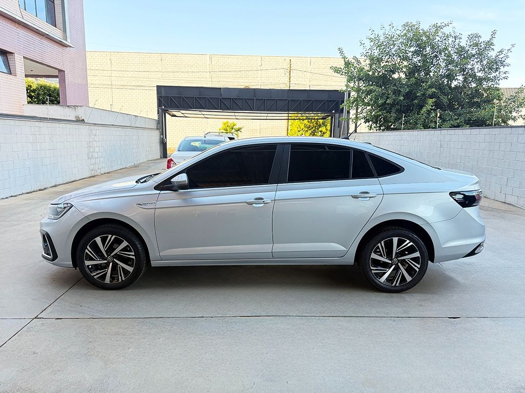 VOLKSWAGEN VIRTUS