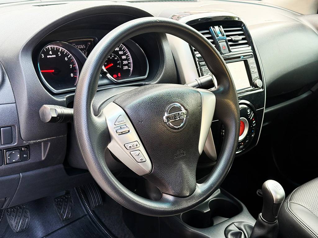 NISSAN VERSA