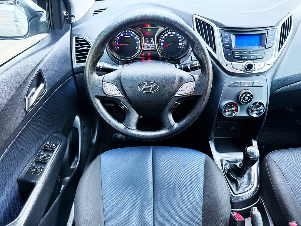 HYUNDAI HB20S