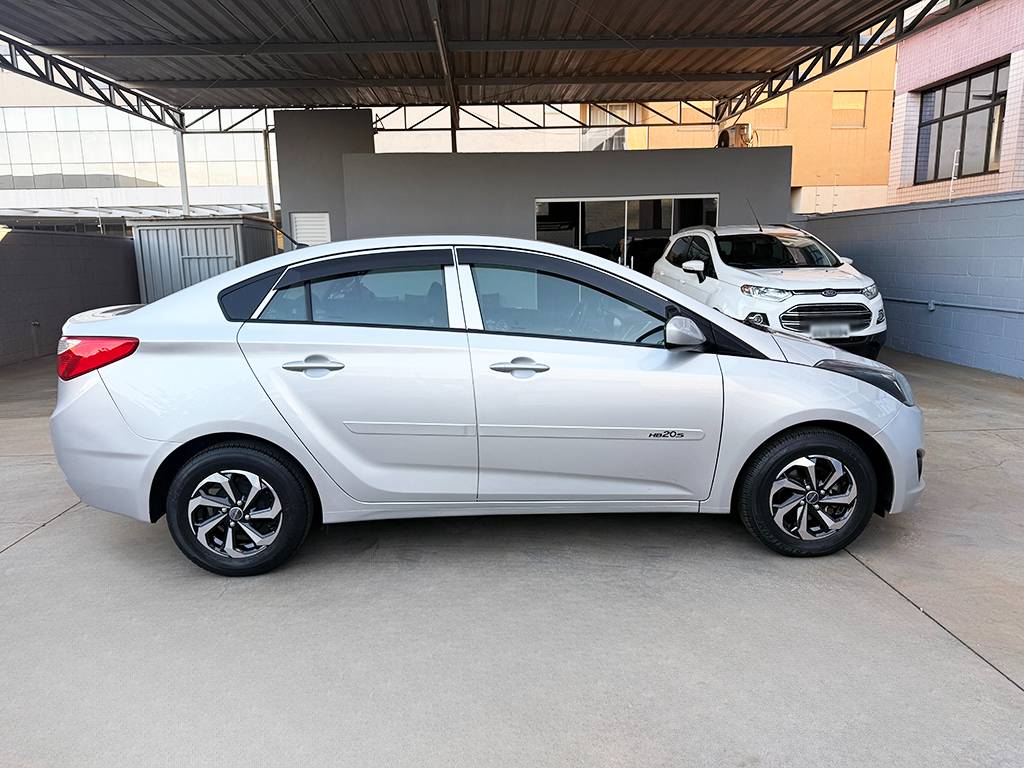 HYUNDAI HB20S