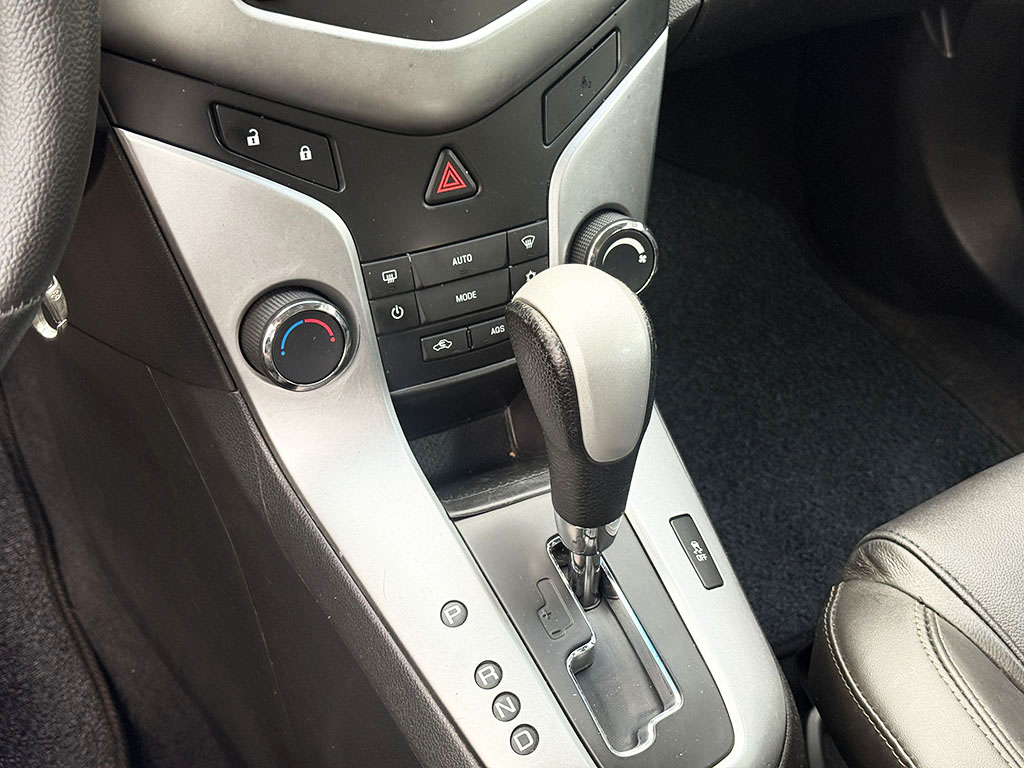 CHEVROLET CRUZE
