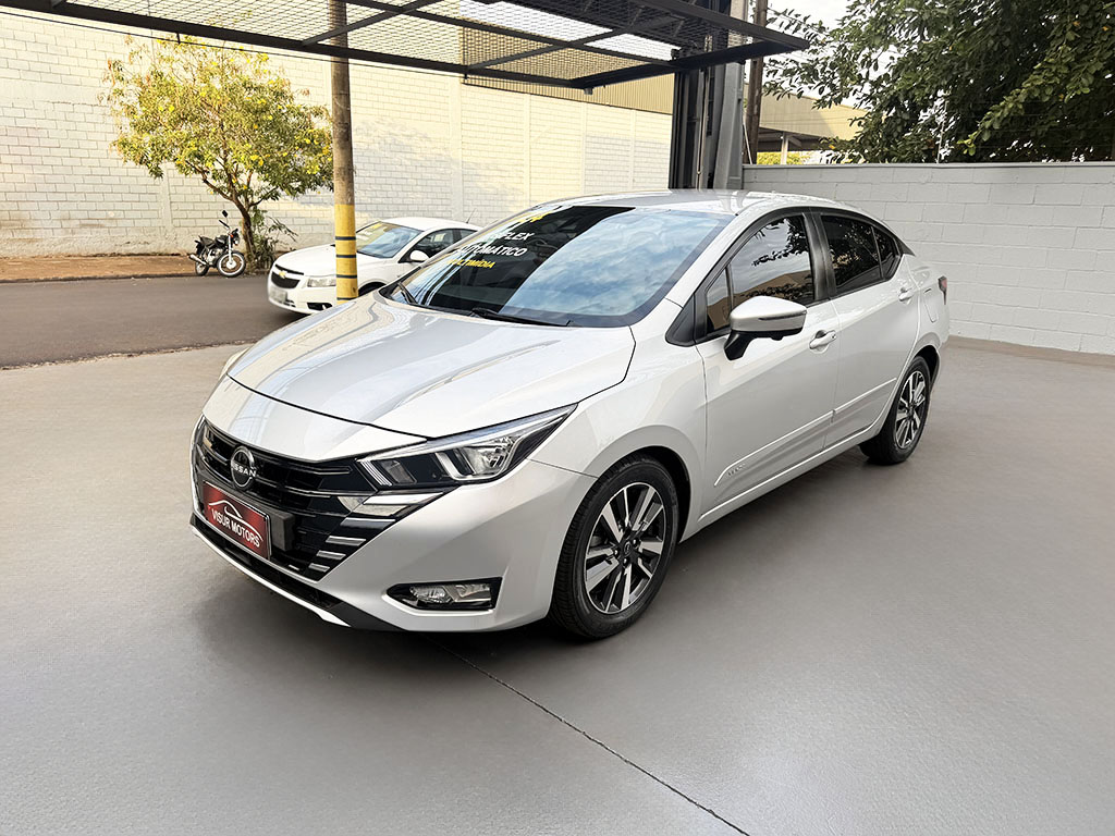 NISSAN VERSA