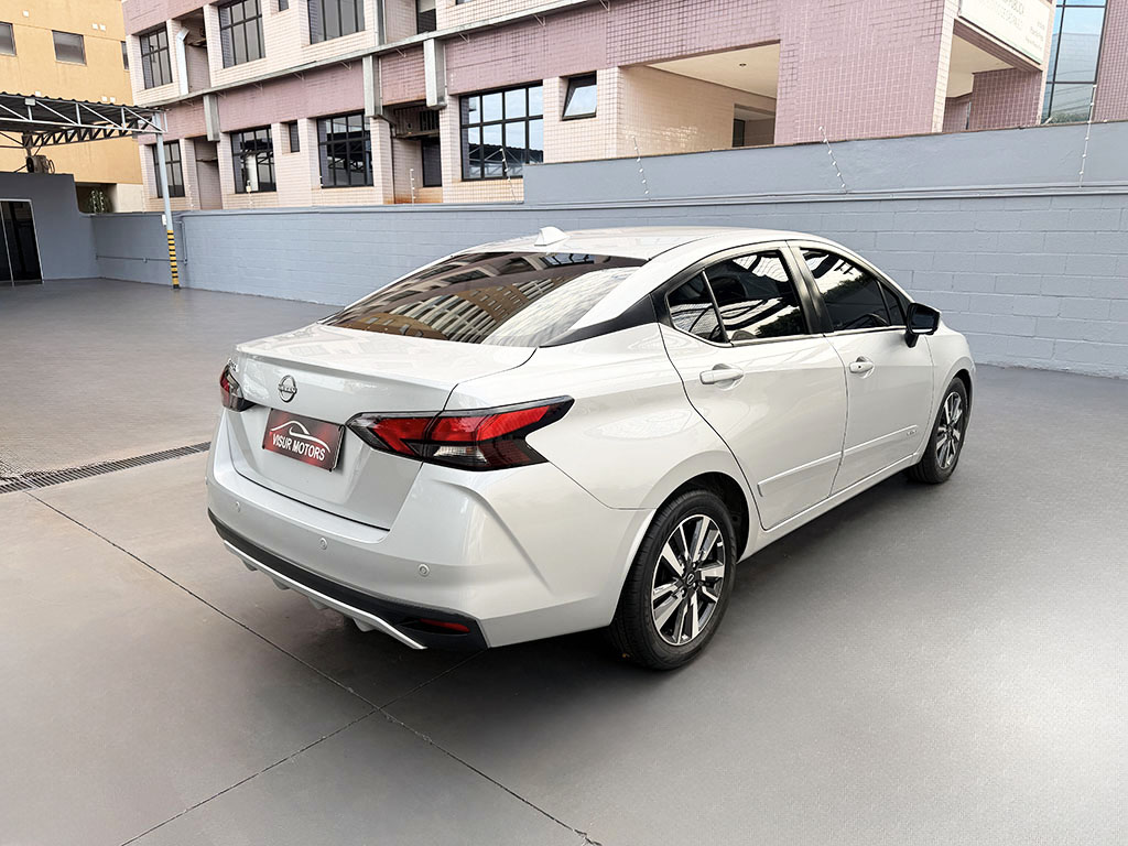 NISSAN VERSA