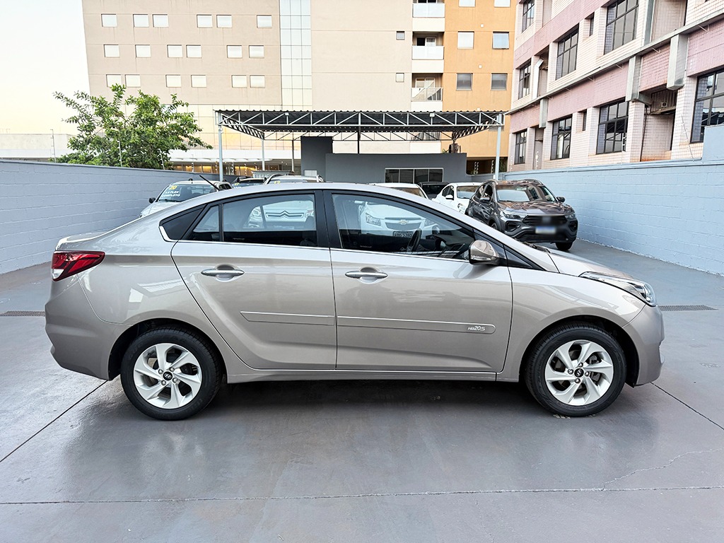 HYUNDAI HB20S