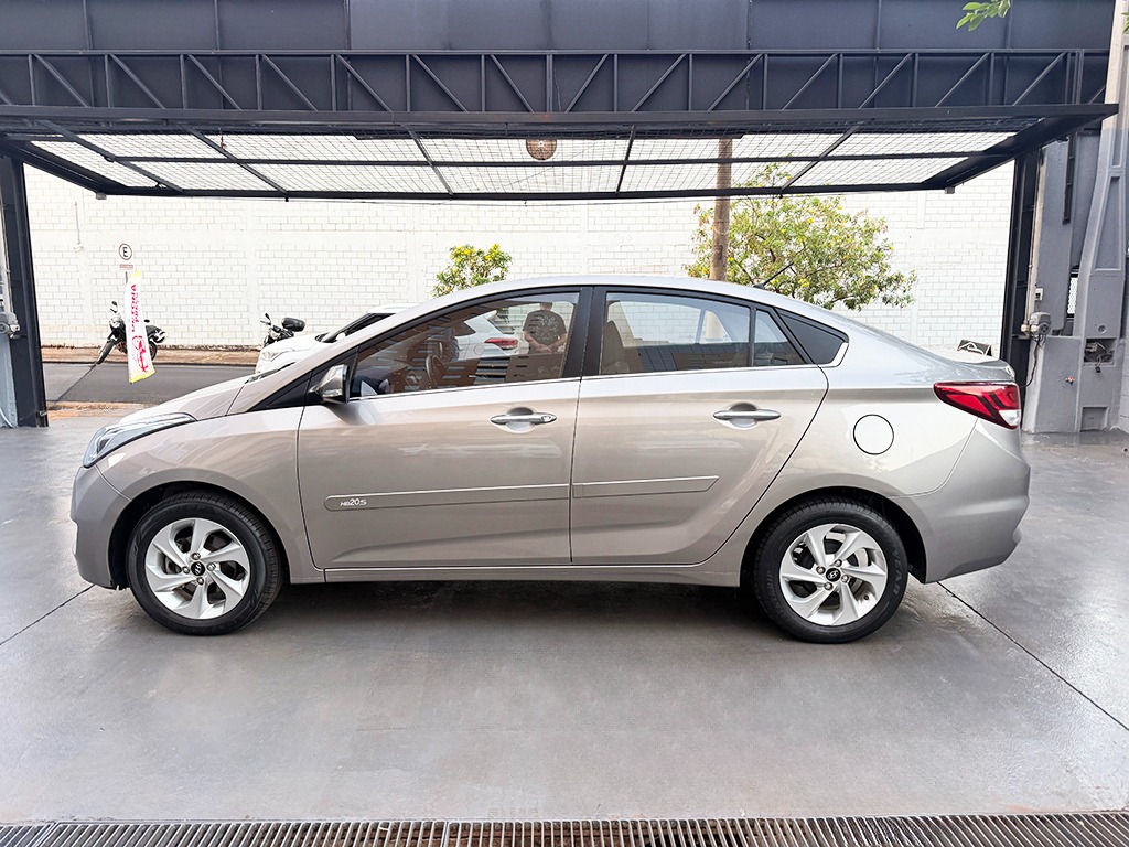 HYUNDAI HB20S