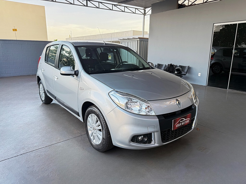 RENAULT SANDERO