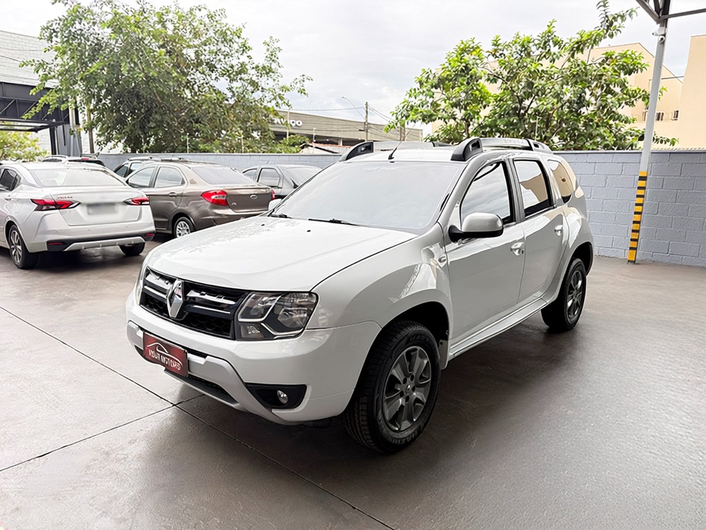 RENAULT DUSTER