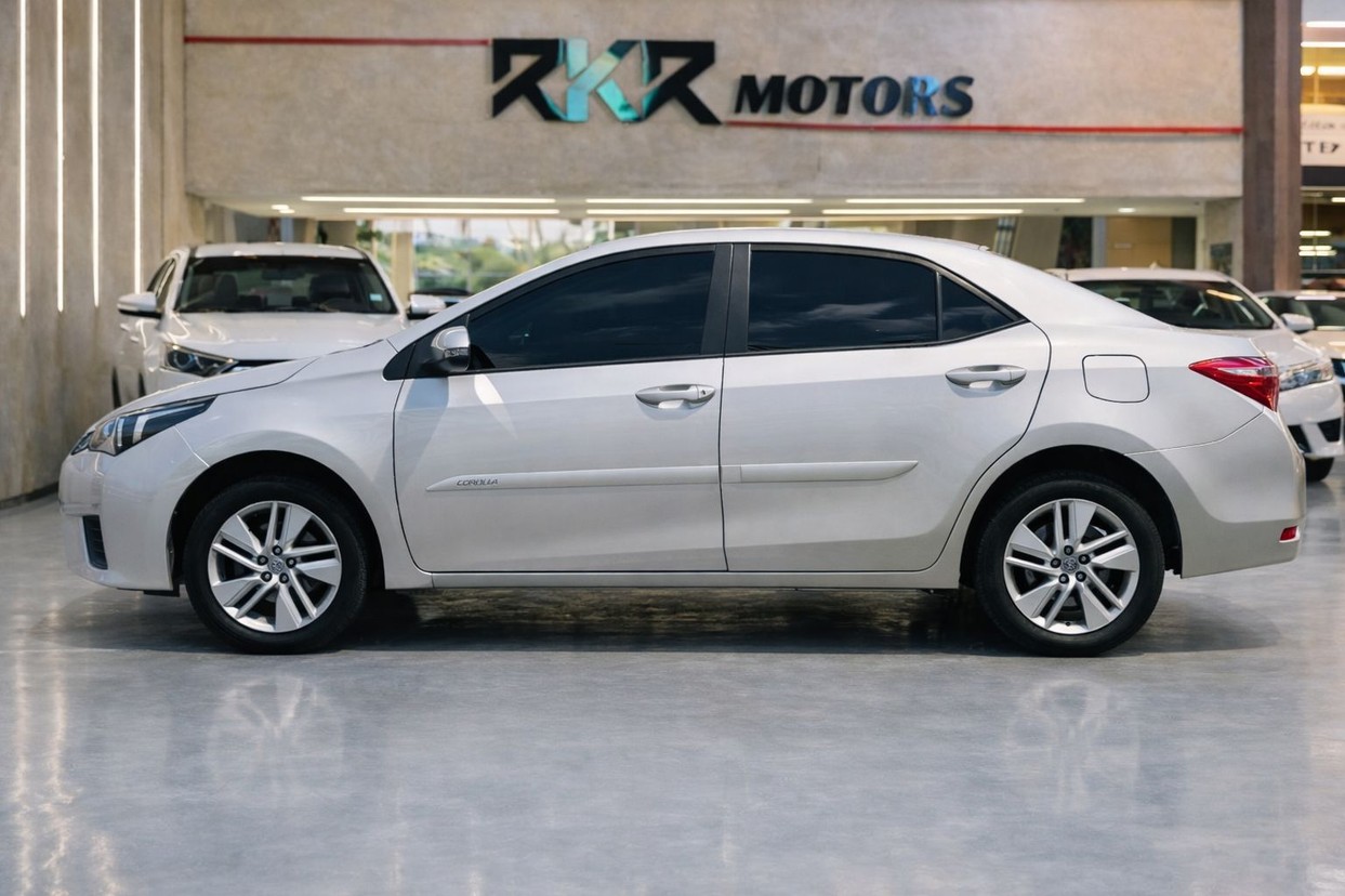 TOYOTA COROLLA