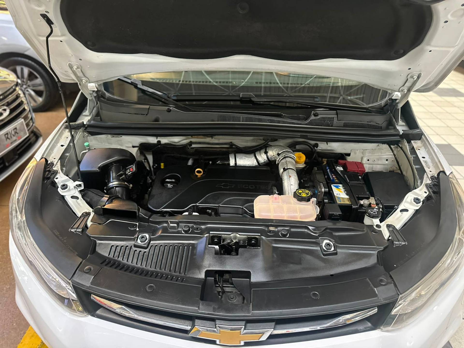 CHEVROLET TRACKER