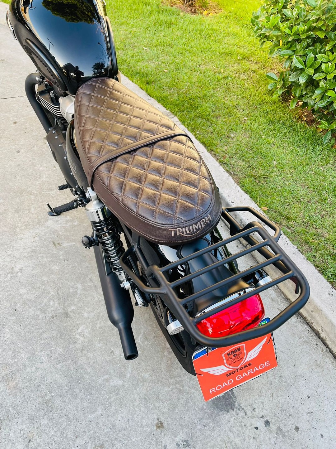TRIUMPH BONNEVILLE T100 BLACK 900