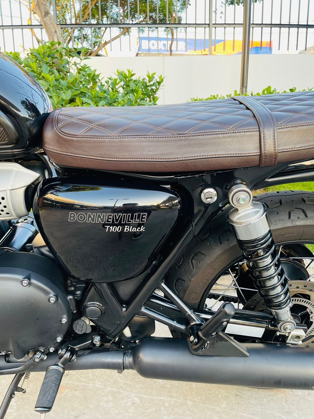 TRIUMPH BONNEVILLE T100 BLACK 900