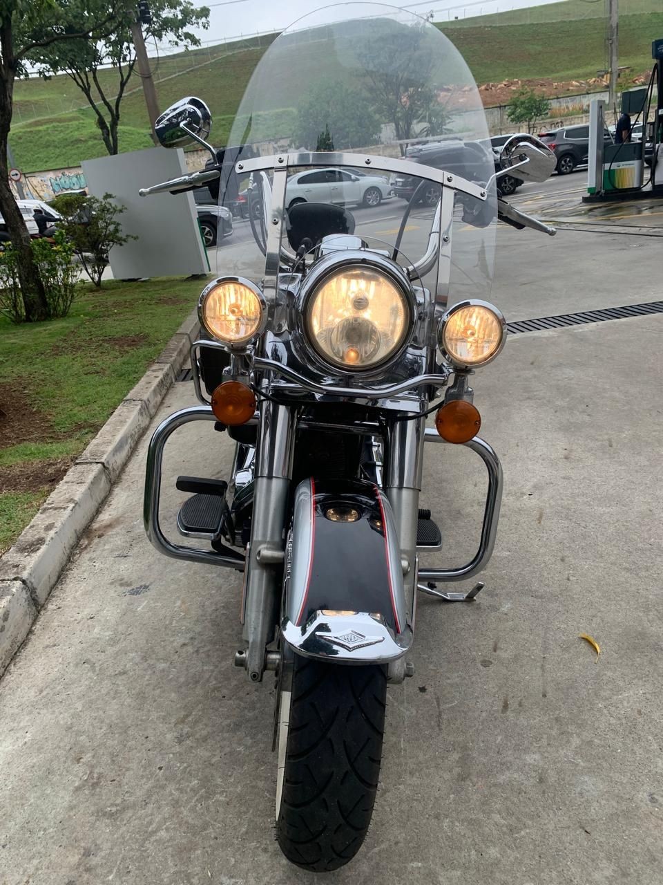 HARLEY-DAVIDSON ROAD KING CLASSIC
