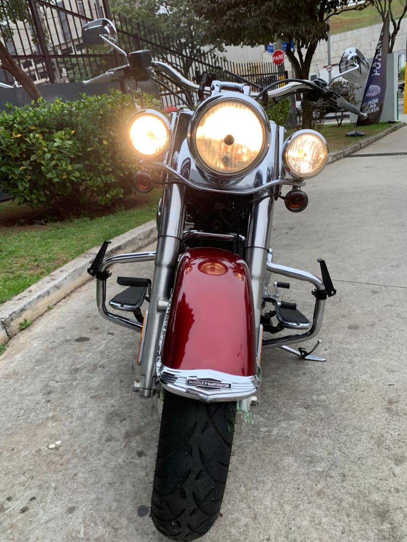 HARLEY-DAVIDSON SOFTAIL DELUXE
