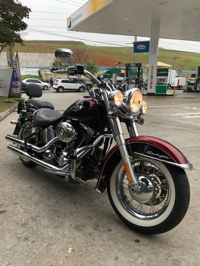 HARLEY-DAVIDSON SOFTAIL DELUXE