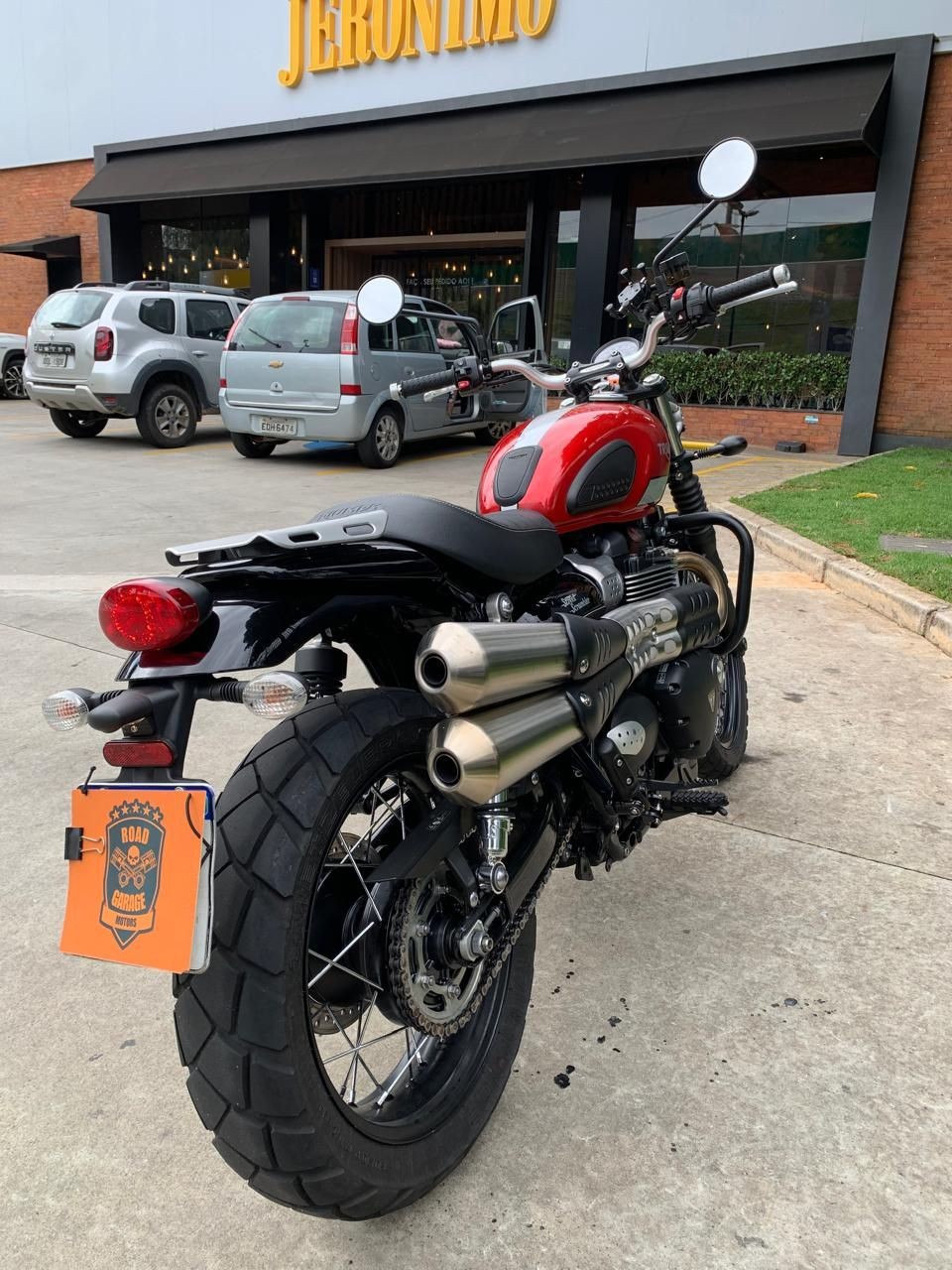 TRIUMPH STREET SCRAMBLER