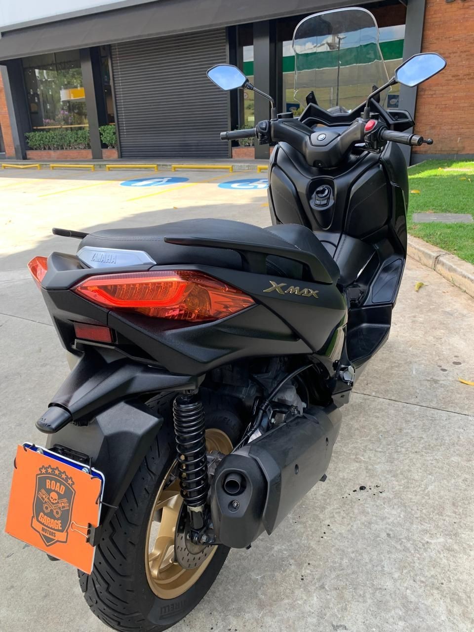 YAMAHA XMAX ABS