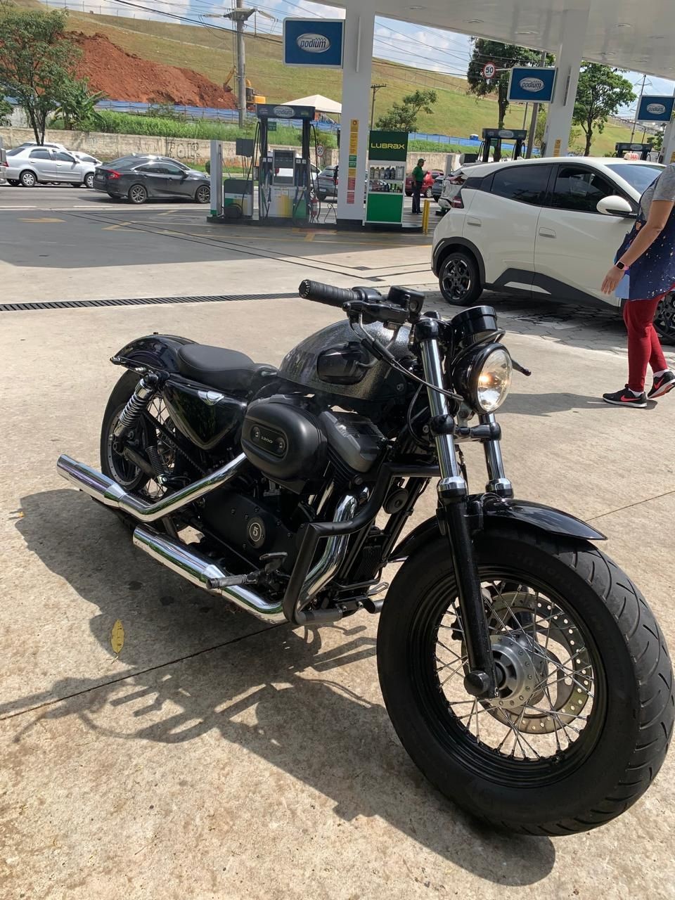 HARLEY-DAVIDSON FORTY-EIGHT