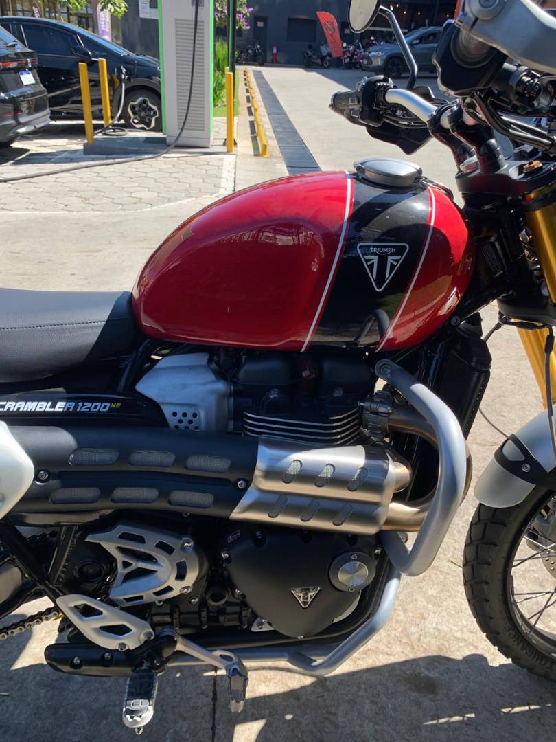 TRIUMPH BONNEVILLE SCRAMBLER 1200 XE