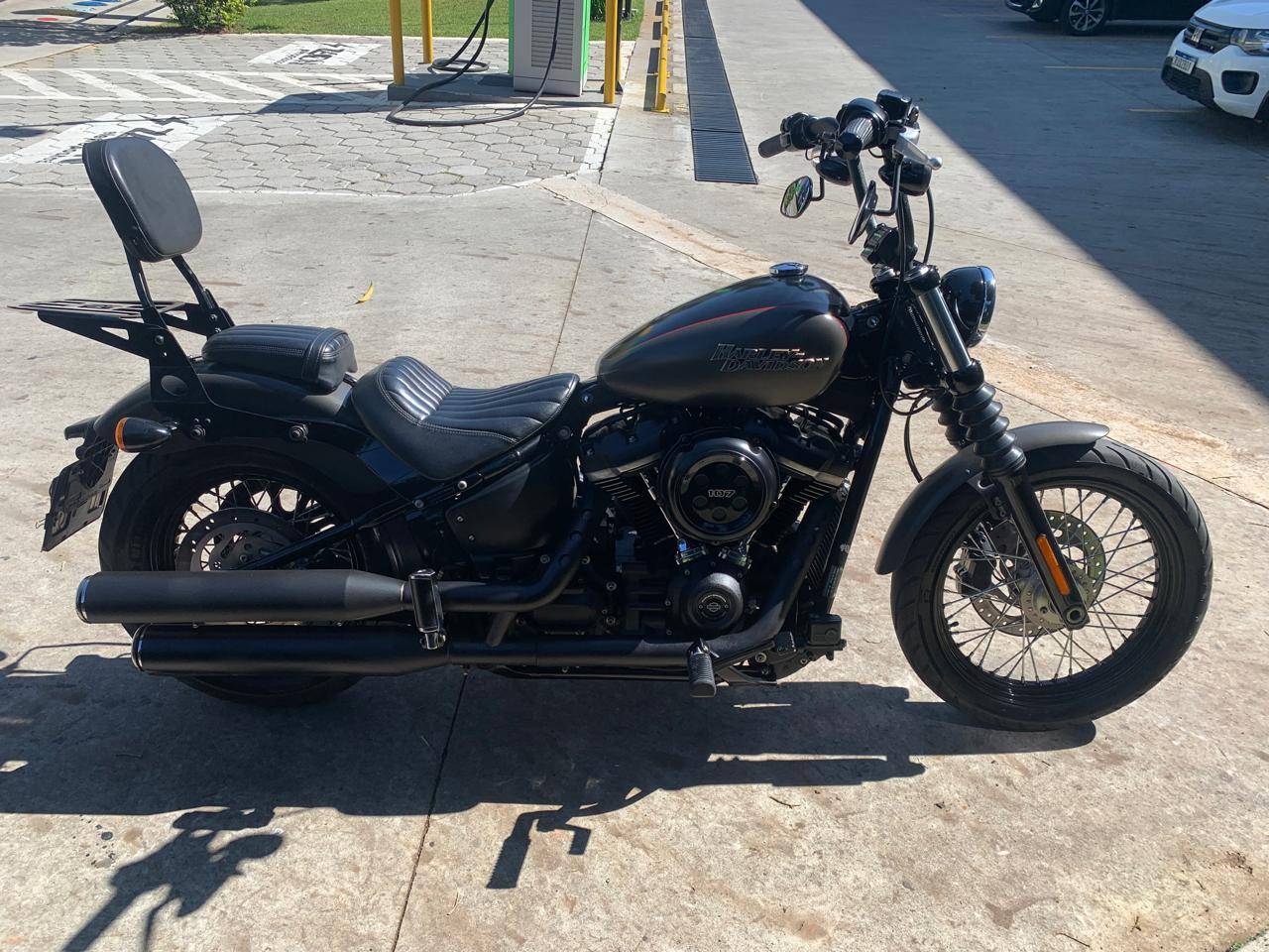 HARLEY-DAVIDSON SOFTAIL STREET BOB
