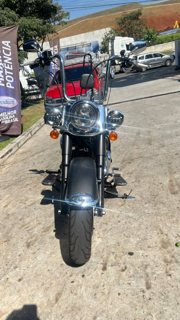 HARLEY-DAVIDSON SOFTAIL DELUXE